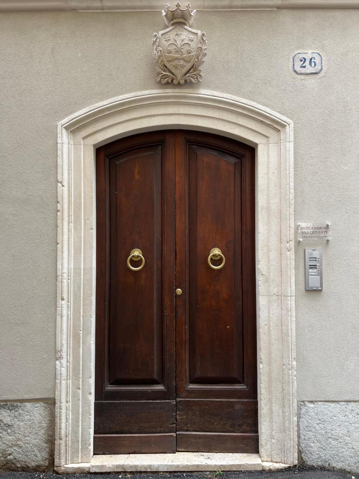 شقة Antica Dimora San Crisante - Centro Storico LʼAquila المظهر الخارجي الصورة