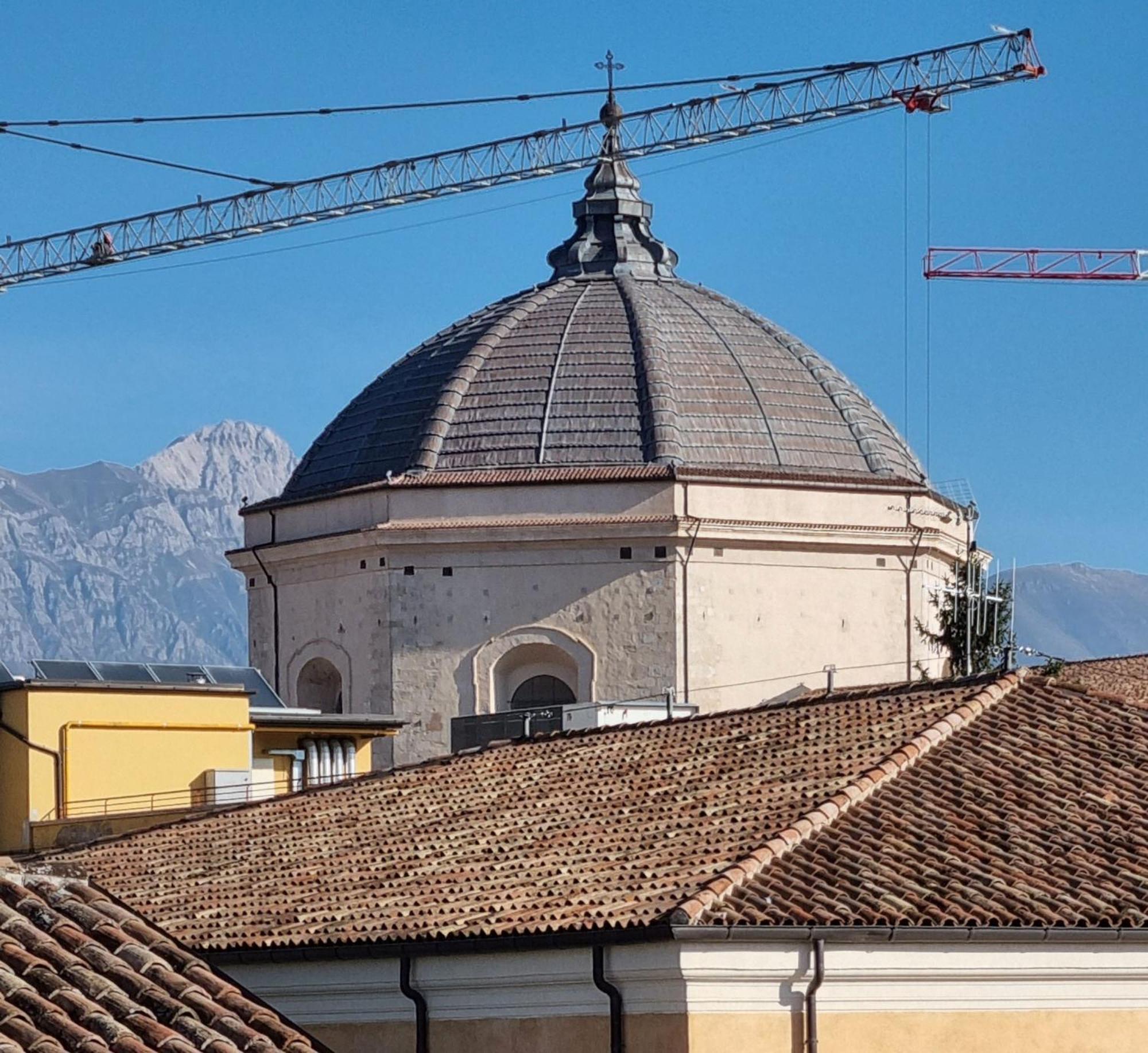 شقة Antica Dimora San Crisante - Centro Storico LʼAquila المظهر الخارجي الصورة